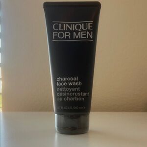 Clinique For Men Charcoal Cleanser - Black and White
